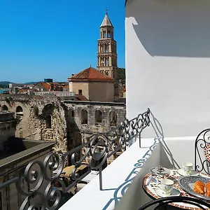 Pensión La Porta Luxury, Split
